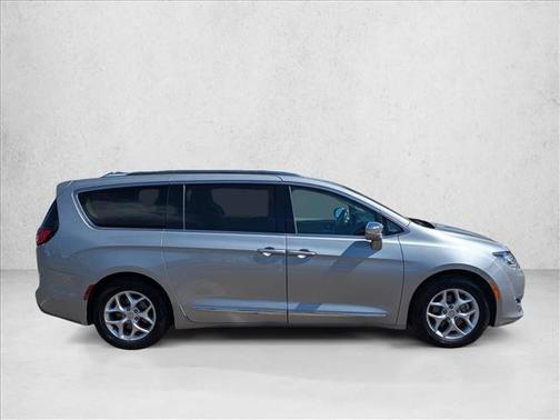Billet Silver Metallic Clearcoat 2019 Chrysler Pacifica Limited