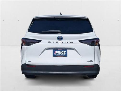 2023 Toyota Sienna LE
