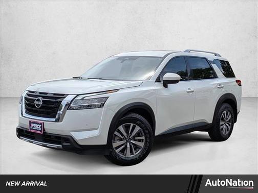 2023 Nissan Pathfinder SL 4WD