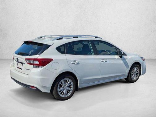 Crystal White Pearl 2018 Subaru Impreza 2.0i Premium