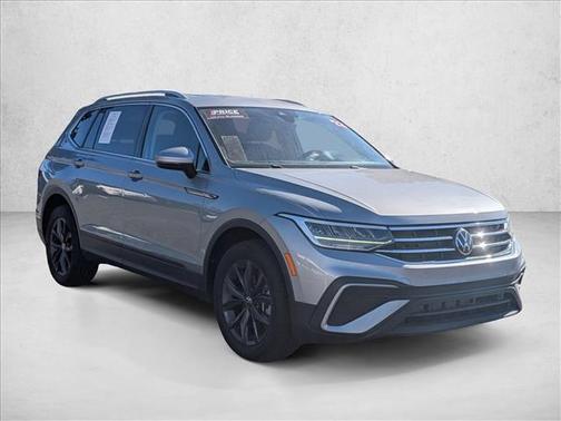 Pyrite Silver Metallic 2022 Volkswagen Tiguan 2.0T SE
