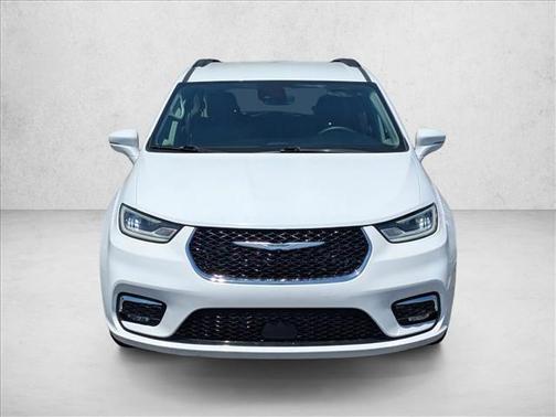 Bright White Clearcoat 2022 Chrysler Pacifica Touring L