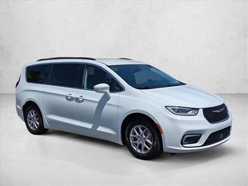 Bright White Clearcoat 2022 Chrysler Pacifica Touring L
