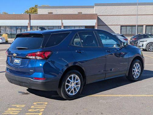 2022 Chevrolet Equinox LS