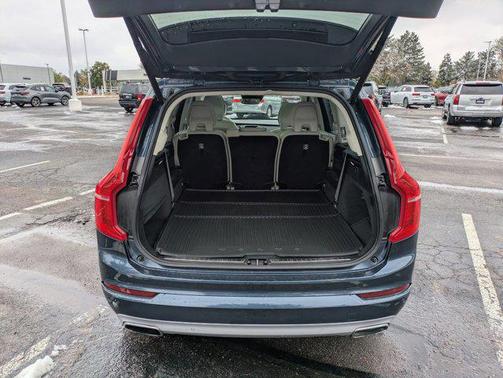 Denim Blue Metallic 2019 Volvo XC90 T6 Momentum