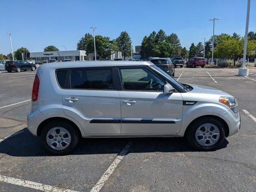 Bright Silver Metallic 2012 Kia Soul Base