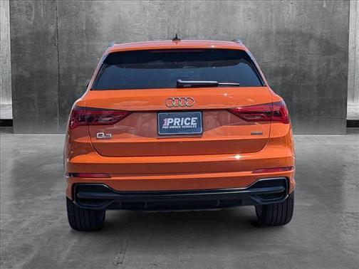 2020 Audi Q3 45 S line Prestige