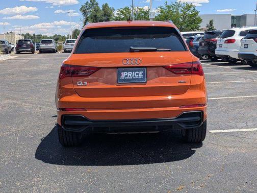 2020 Audi Q3 45 S line Prestige