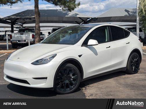 2022 Tesla Model Y Long Range Dual Motor All-Wheel Drive