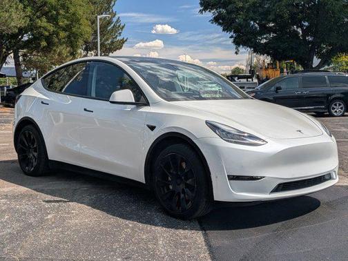 2022 Tesla Model Y Long Range Dual Motor All-Wheel Drive