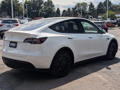 2022 Tesla Model Y Long Range Dual Motor All-Wheel Drive