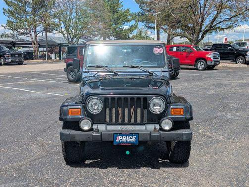 Black 2000 Jeep Wrangler Sahara
