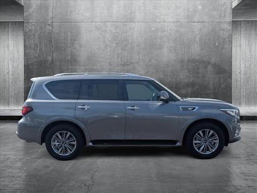2021 INFINITI QX80 Luxe