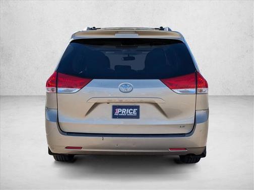 2011 Toyota Sienna LE