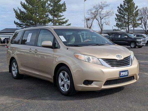 2011 Toyota Sienna LE