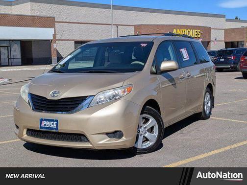 2011 Toyota Sienna LE