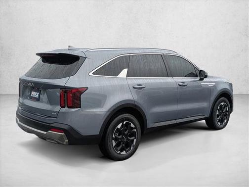 Everlasting Silver 2024 Kia Sorento S