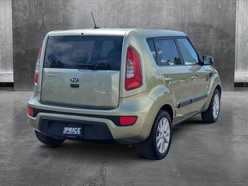2012 Kia Soul +