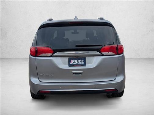 2018 Chrysler Pacifica Touring-L