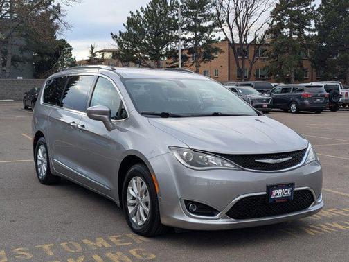 2018 Chrysler Pacifica Touring-L