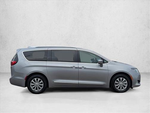 2018 Chrysler Pacifica Touring-L