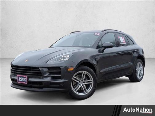 Volcano Grey Metallic 2019 Porsche Macan Macan