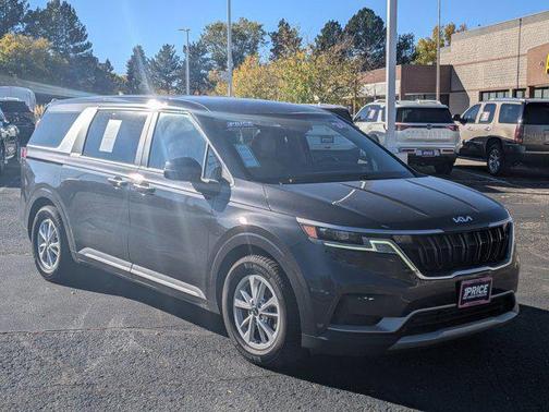 2024 Kia Carnival LX