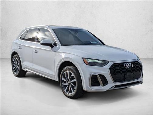 2022 Audi Q5 45 S line Premium Plus