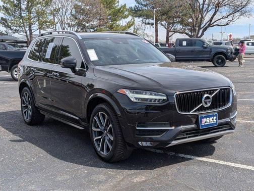 2016 Volvo XC90 T6 Momentum