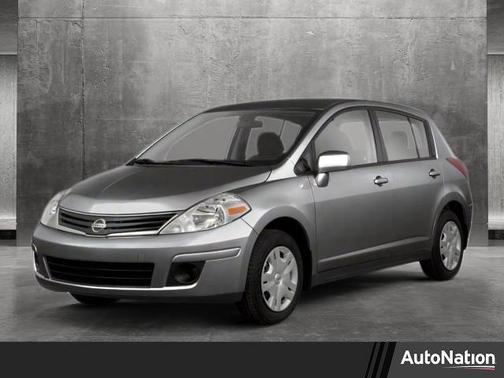 2010 Nissan Versa 1.8 S