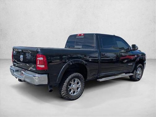 Diamond Black Crystal Pearlcoat 2021 RAM 2500 Laramie Crew Cab 4x4 6'4' Box