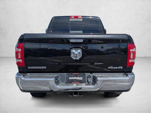 Diamond Black Crystal Pearlcoat 2021 RAM 2500 Laramie Crew Cab 4x4 6'4' Box