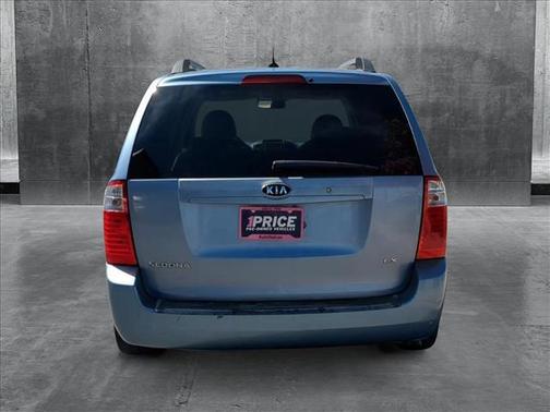 2009 Kia Sedona LX