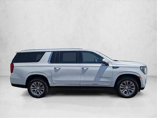 White Frost Tricoat 2022 GMC Yukon XL Denali
