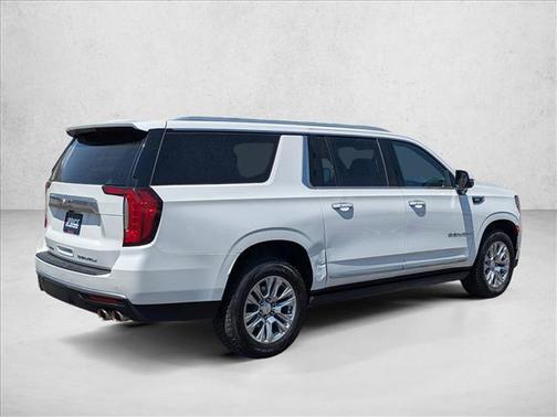 White Frost Tricoat 2022 GMC Yukon XL Denali