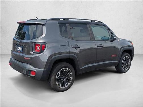 Granite Crystal Metallic Clearcoat 2017 Jeep Renegade Trailhawk