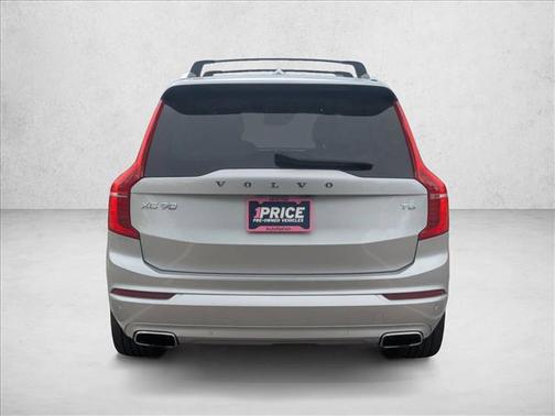 2020 Volvo XC90 T6 Momentum