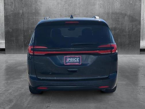 2021 Chrysler Pacifica Touring