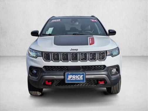 Bright White Clearcoat 2024 Jeep Compass Trailhawk