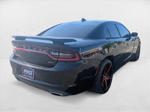 2017 Dodge Charger SXT