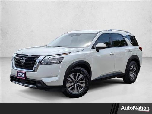 2023 Nissan Pathfinder SL 4WD