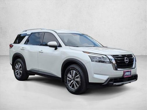 2023 Nissan Pathfinder SL 4WD