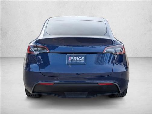 2022 Tesla Model Y Long Range Dual Motor All-Wheel Drive