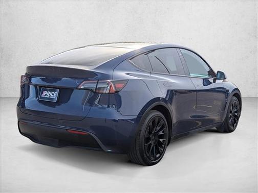 2022 Tesla Model Y Long Range Dual Motor All-Wheel Drive