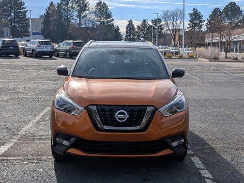 2020 Nissan Kicks SR