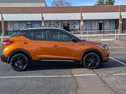 2020 Nissan Kicks SR