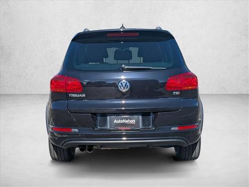 2016 Volkswagen Tiguan R-Line