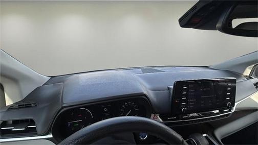2022 Toyota Sienna XLE
