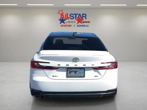 Ice 2026 Toyota Camry SE