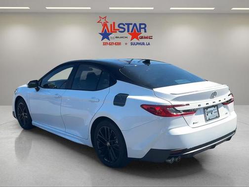 Ice 2026 Toyota Camry SE